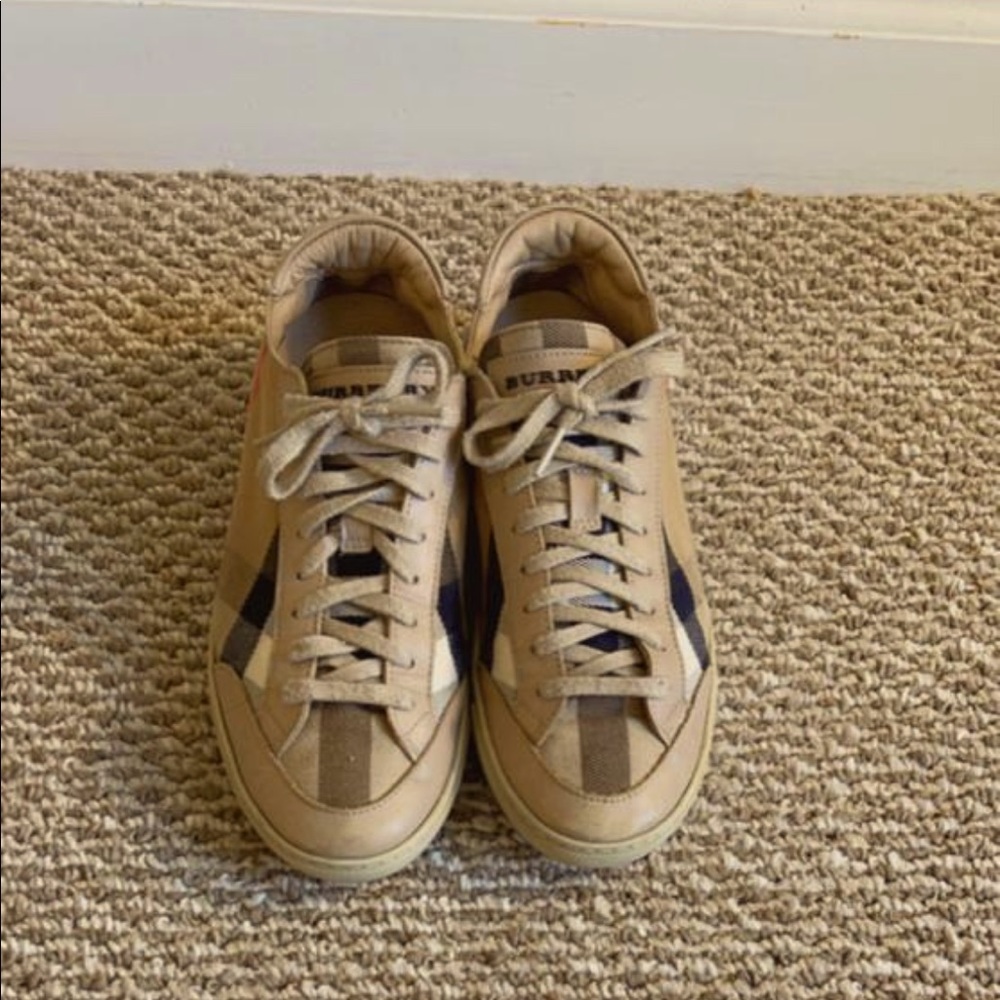 Burberry sneakers